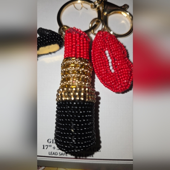 Beaded Lipstick and Lips Keychain - Picture 2 of 4